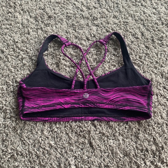 Size 6 Lululemon Free To Be Bra in Life Lines Polar Pink Black - Picture 6 of 7